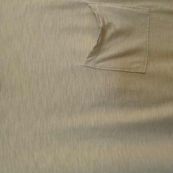 Abercrombie & Fitch and Old Navy t-shirts small - Picture 3 of 12